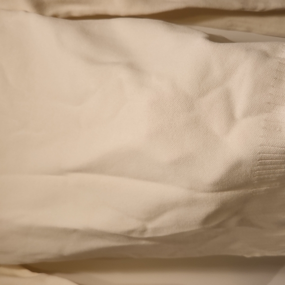 Dana Top - Picture 5 of 6